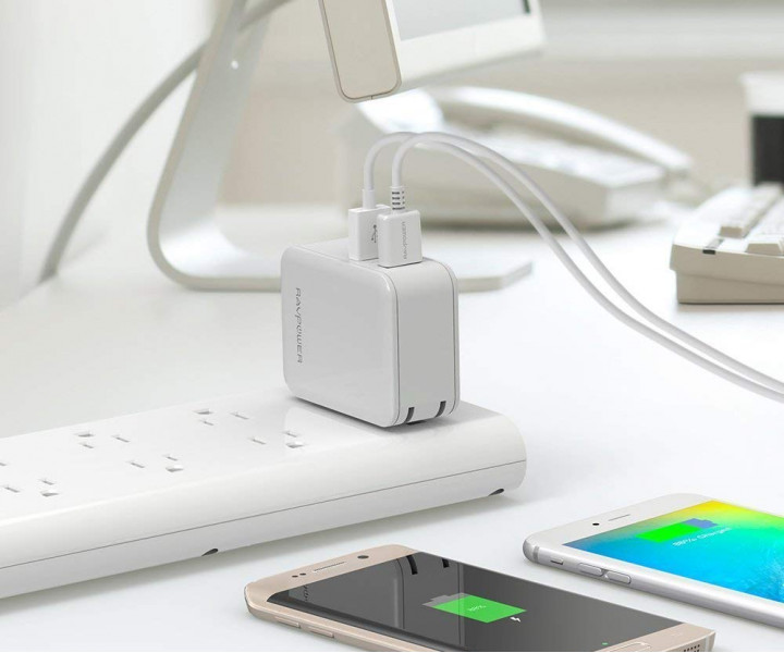 RAVPower 30W Dual USB Charger with Quick Charge 3.0 White (RP-PC006WH)